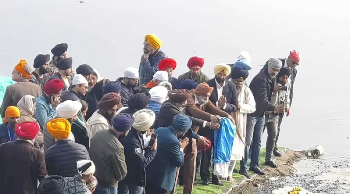 पूर्व पीएम मनमोहन सिंह की अस्थियों के विसर्जन में नहीं पहुंचे गांधी परिवार और कांग्रेस नेता, भाजपा ने लगाया आरोप